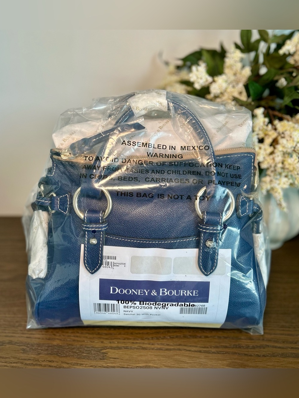 NWT Dooney & Bourke Sorrento Satchel 30 Pocket in the SOLD OUT Navy Leather